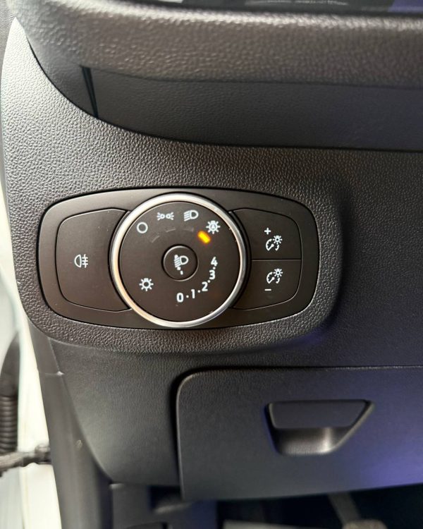FORD FIESTA - Image 14