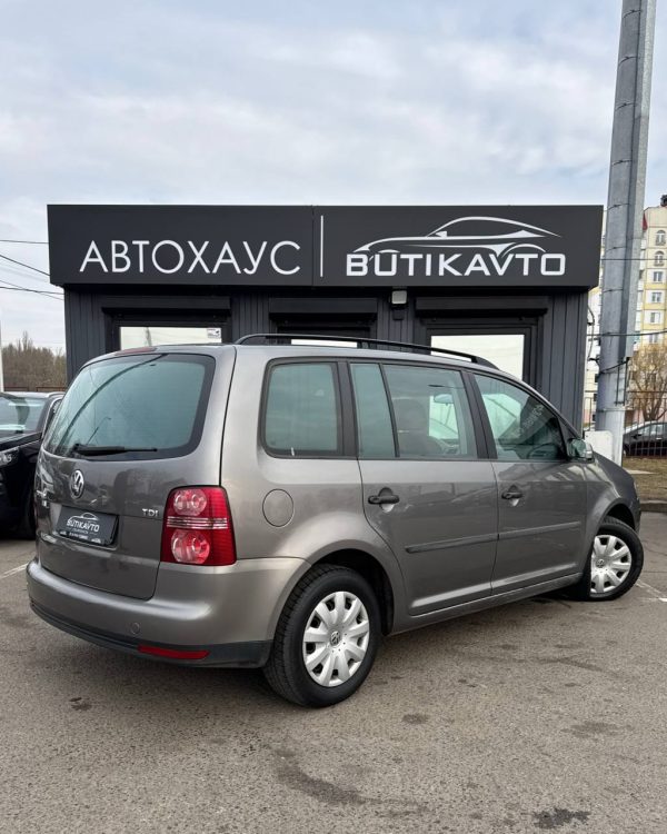 VOLKSWAGEN TOURAN - Image 6