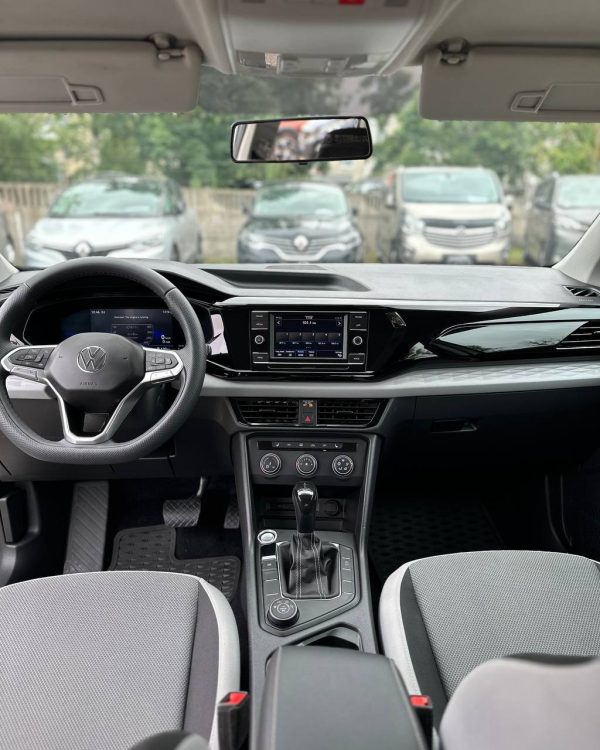 Volkswagen Taos  I - Image 9