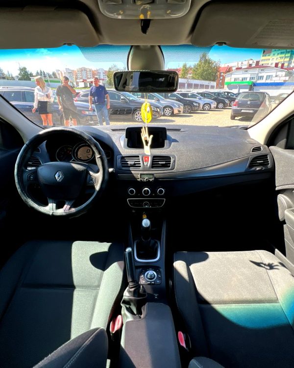 Renault Megane III - Image 11