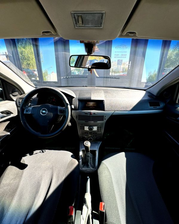 Opel Astra H - Image 10