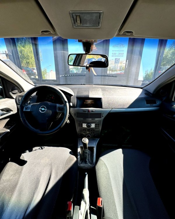 Opel Astra H - Image 10