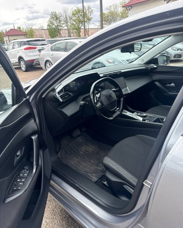 PEUGEOT 308 - Image 8