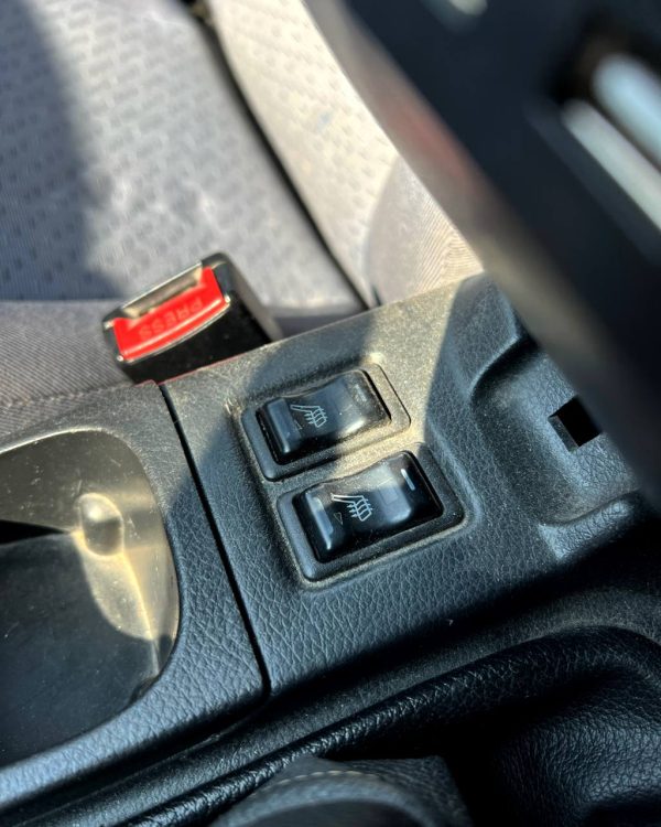 Nissan Primera P12 - Image 15