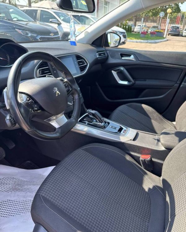 Peugeot 308 T9 · Рестайлинг - Image 11