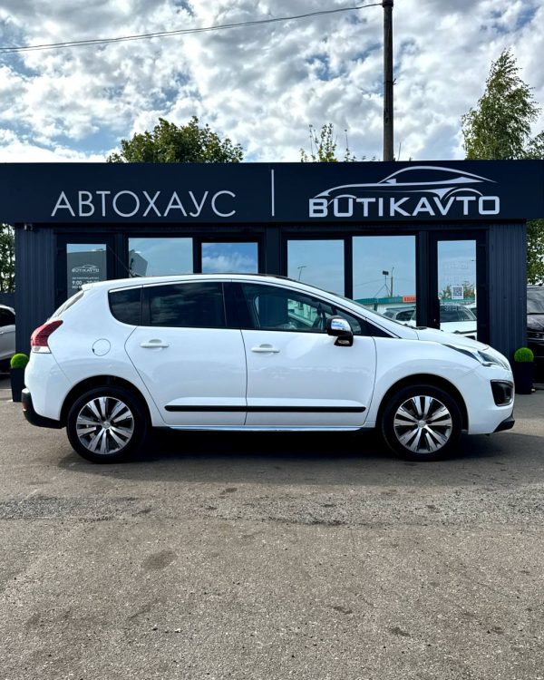 Peugeot 3008 I · Рестайлинг - Image 11