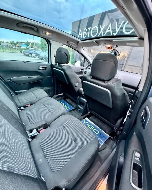 Peugeot 5008 I - Image 12