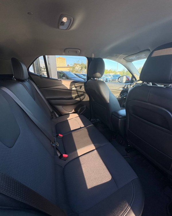 Buick Encore GX I - Image 11