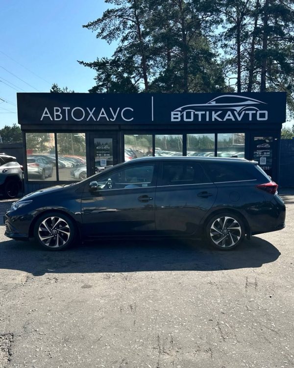 Toyota Auris II (E180) · Рестайлинг - Image 15