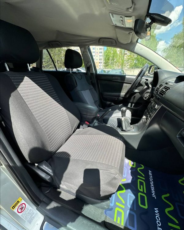 TOYOTA AVENSIS - Image 12