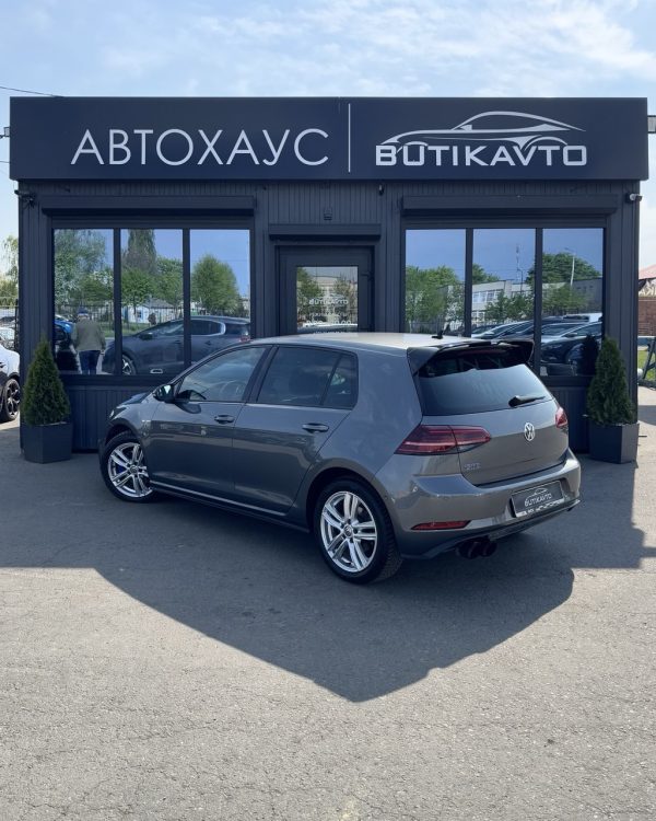 VOLKSWAGEN GOLF GTE - Image 5