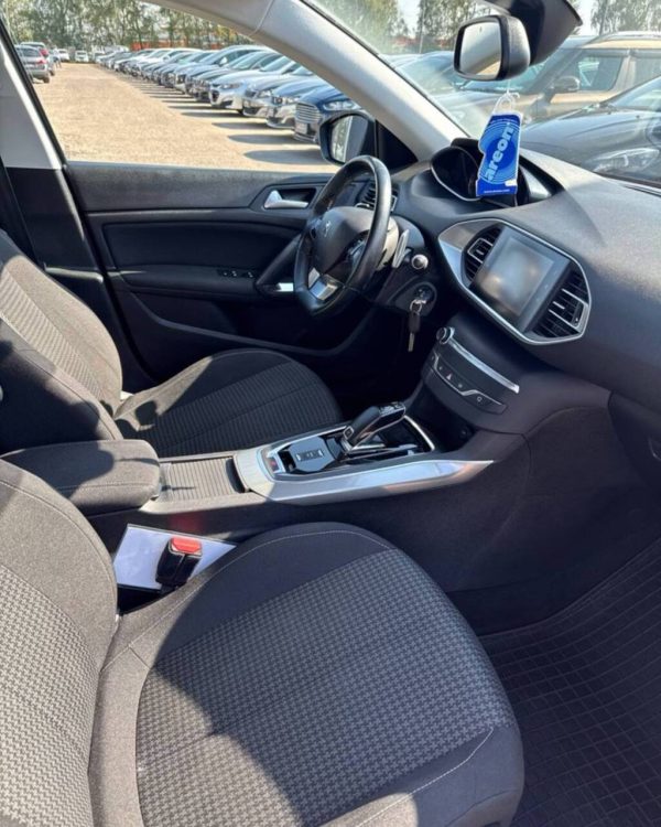 Peugeot 308 T9 · Рестайлинг - Image 14
