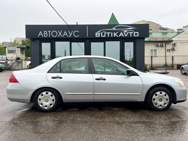 Honda Accord - Image 8