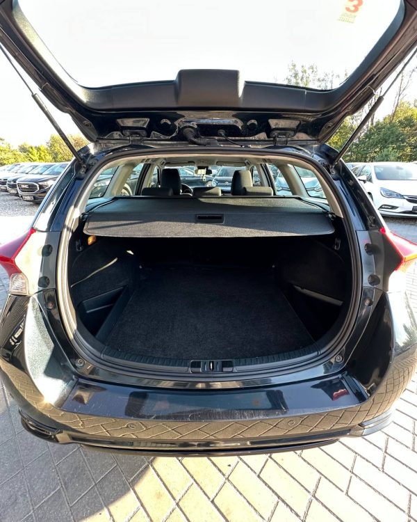 Toyota Auris II (E180) · Рестайлинг - Image 11