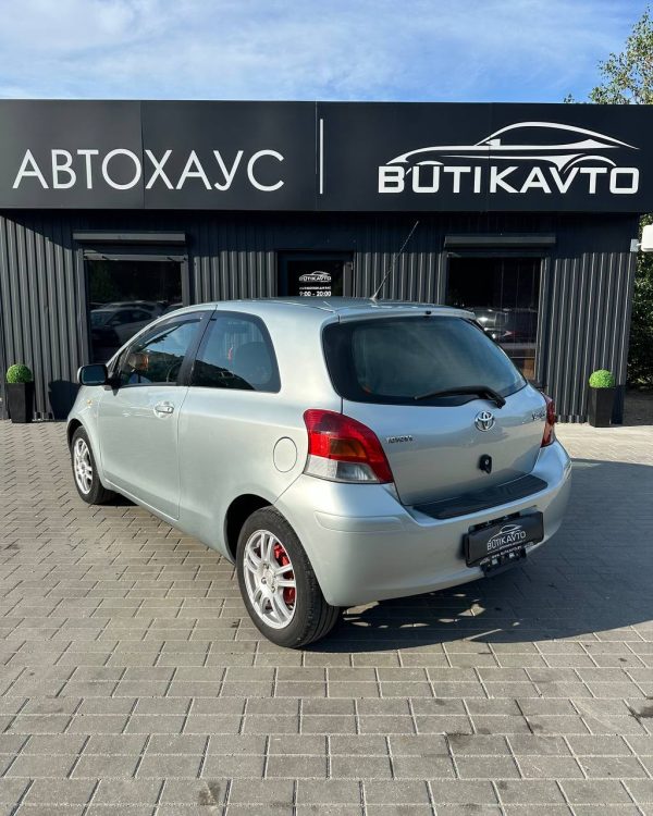 Toyota Yaris II (XP9) · Рестайлинг - Image 4
