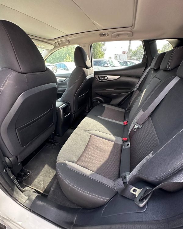 NISSAN QASHQAI - Image 8