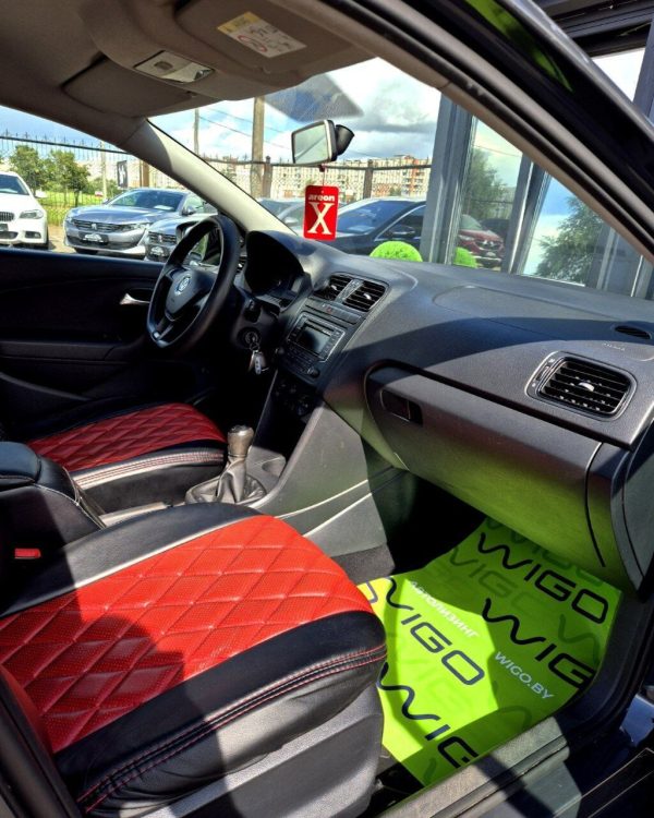 Volkswagen Polo Sedan I · Рестайлинг - Image 11