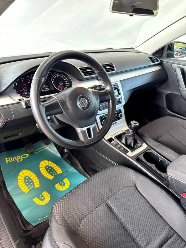Volkswagen Passat B7 - Image 11
