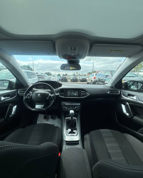 Peugeot 308 T9 - Image 9
