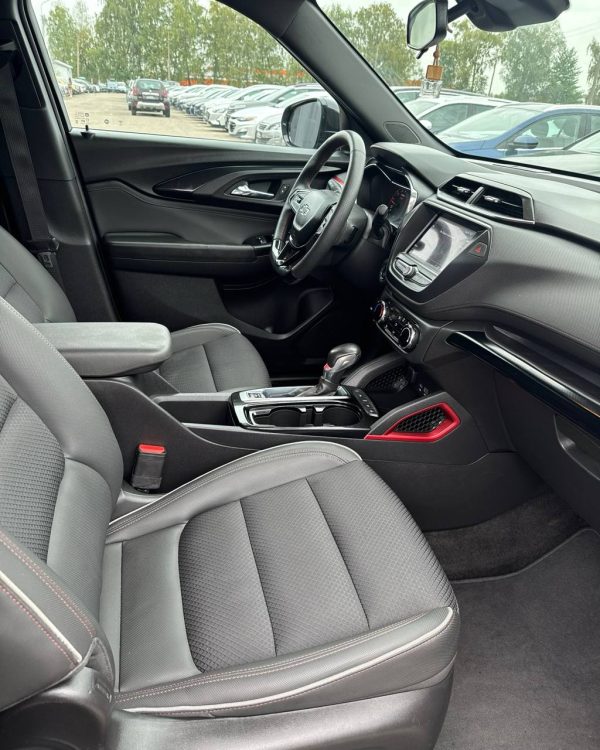 Chevrolet TrailBlazer III - Image 14