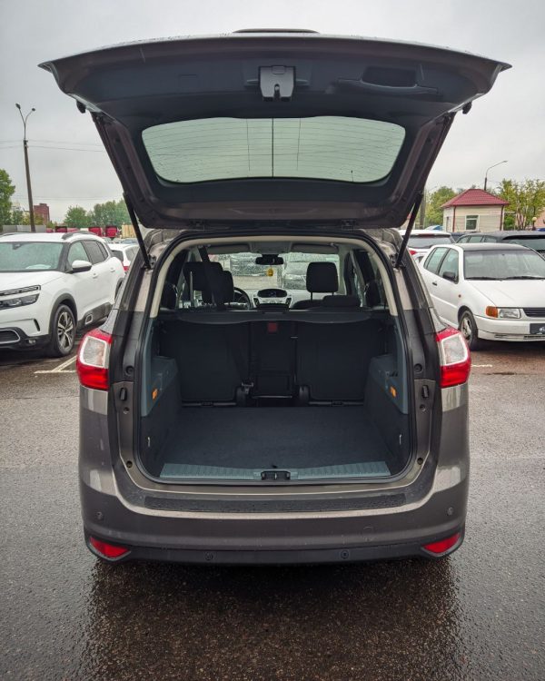 Ford Grand C-Max - Image 12