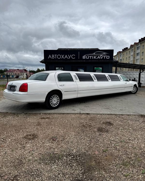 Lincoln Town Car III · Рестайлинг - Image 6