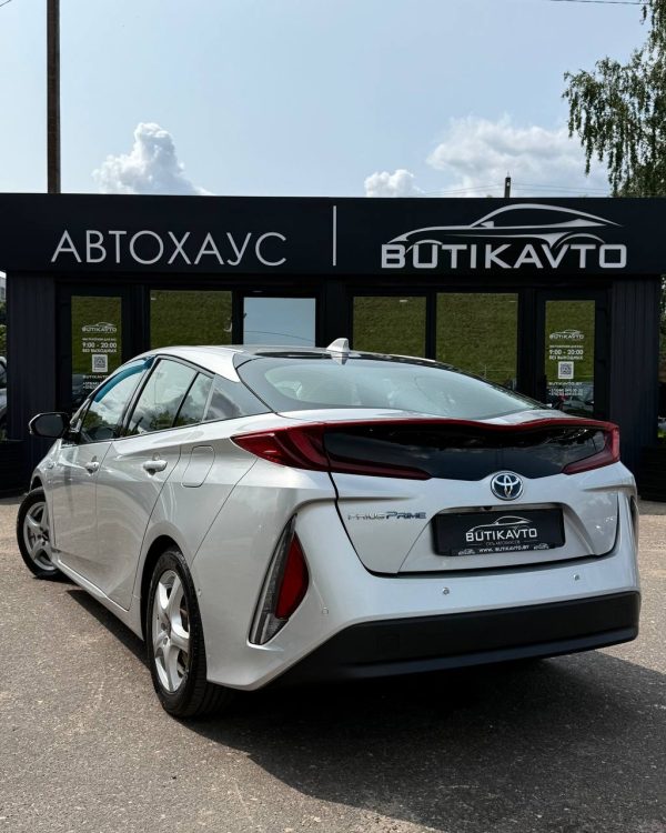 Toyota Prius Prime I (ZVW50L) - Image 5