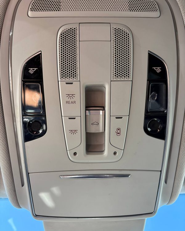 Audi A8 D4 - Image 16