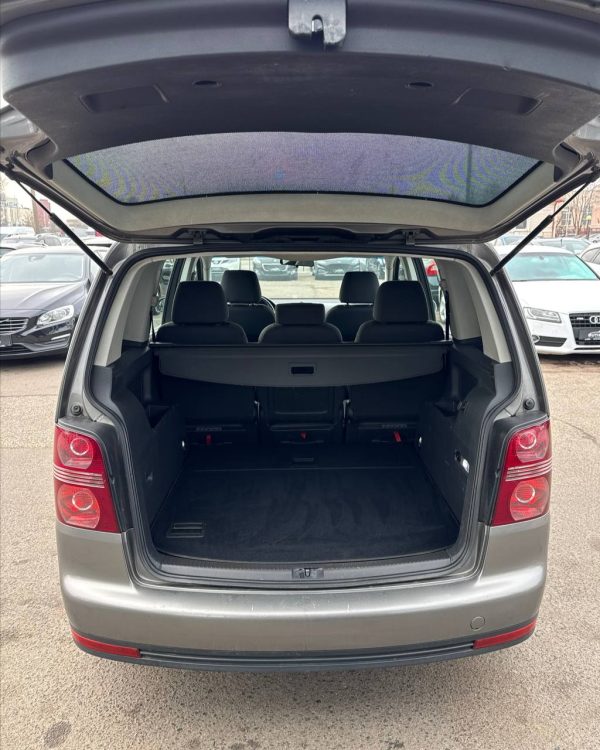 VOLKSWAGEN TOURAN - Image 14