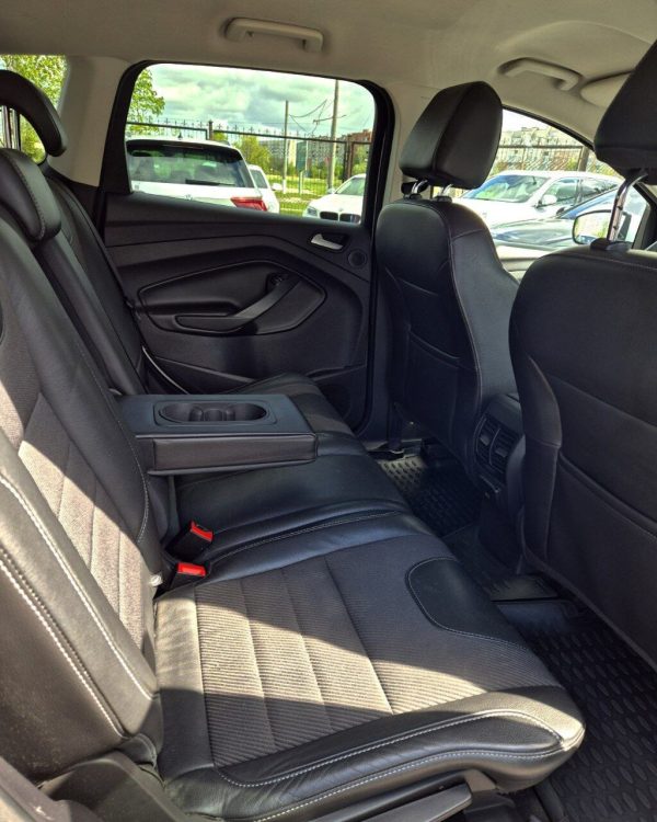Ford Kuga - Image 13