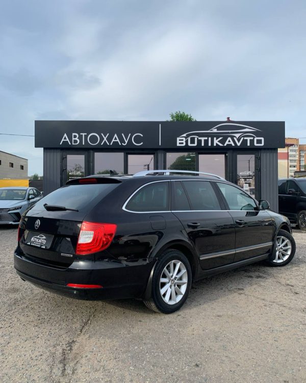 SKODA SUPERB - Image 6