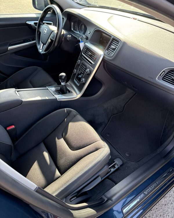 Volvo V60 I · Рестайлинг - Image 15