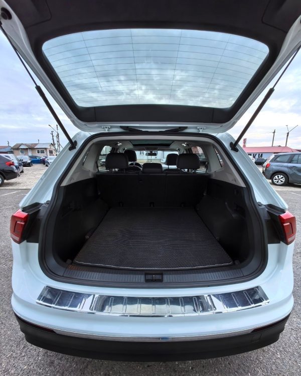 Volkswagen Tiguan II - Image 12