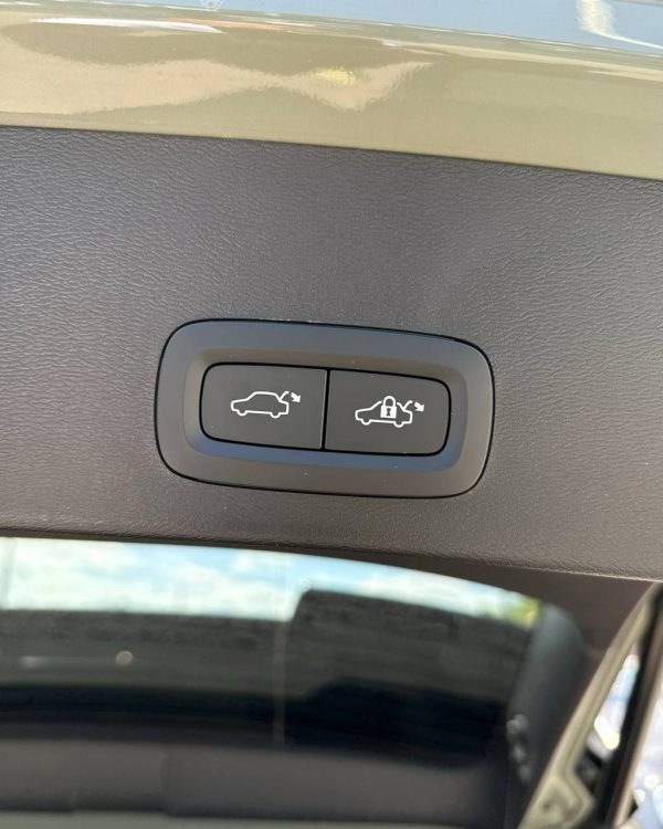 Volvo XC40 I · Рестайлинг - Image 14