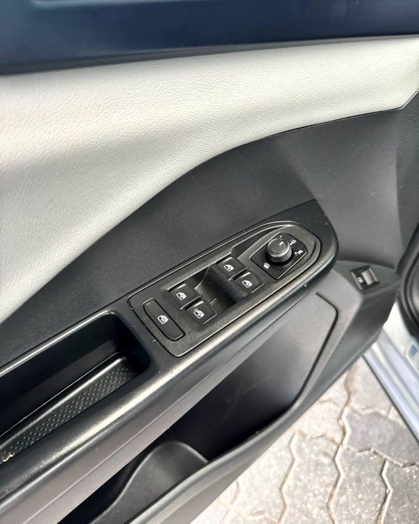 Volkswagen Taos  I - Image 9