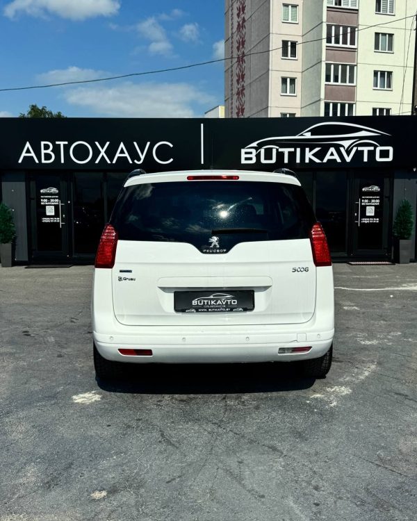Peugeot 5008 I · Рестайлинг - Image 6
