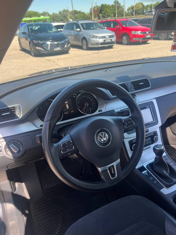 Volkswagen Passat B7 - Image 10