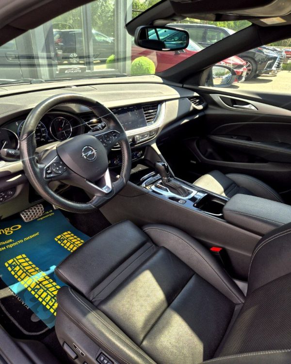 Opel Insignia - Image 9