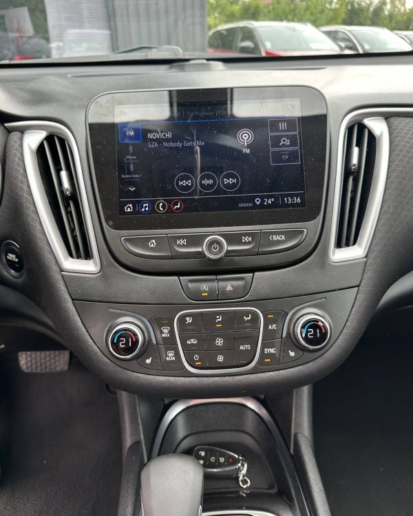 Chevrolet Malibu IX · Рестайлинг - Image 10