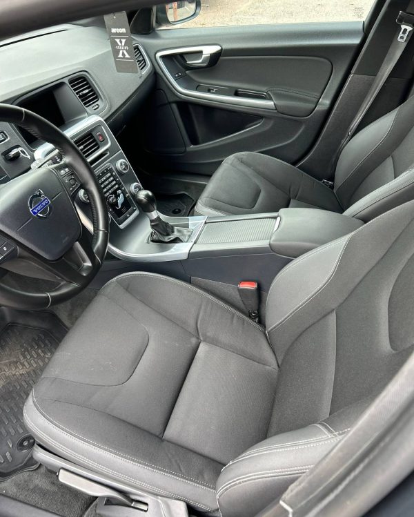 Volvo V60 I · Рестайлинг - Image 10
