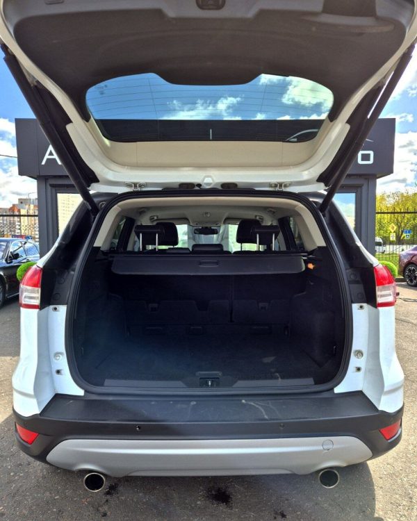 Ford Kuga - Image 14
