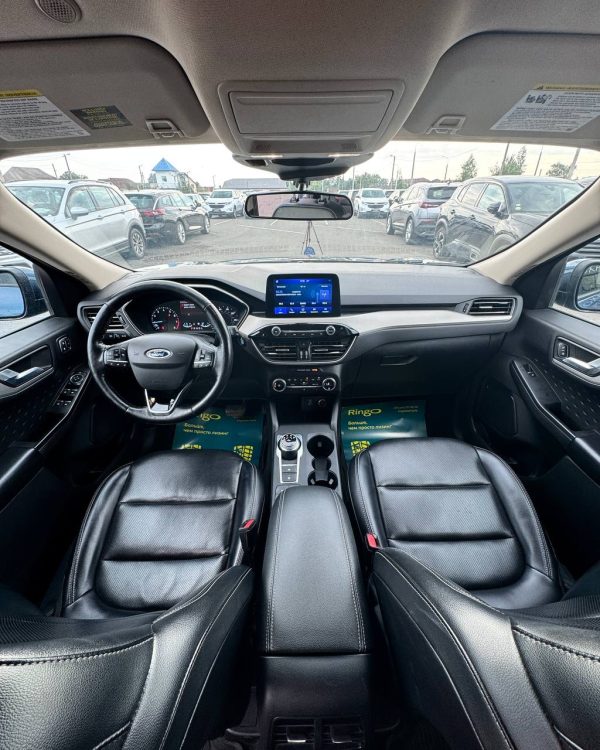 Ford Escape IV - Image 9