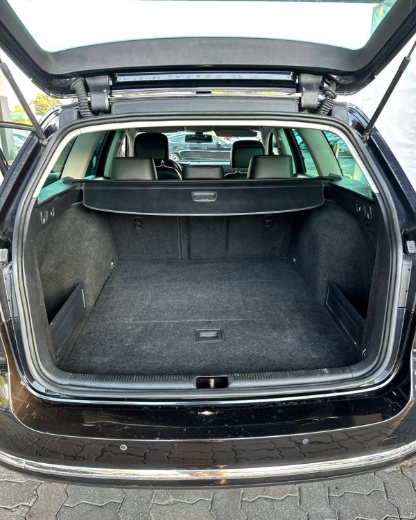 Volkswagen Passat B7 - Image 16