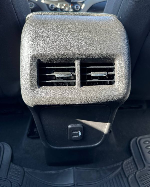 Chevrolet Equinox III · Рестайлинг - Image 18