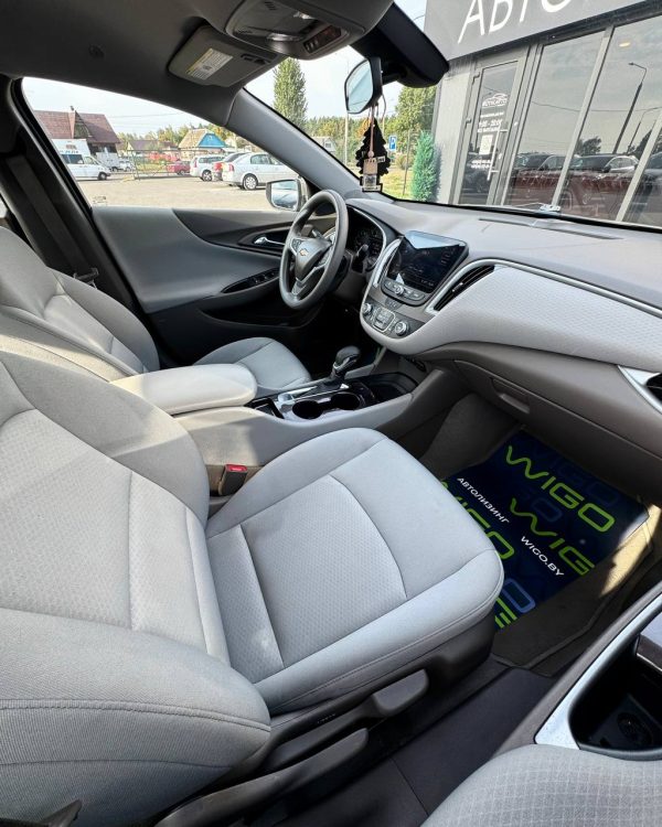 Chevrolet Malibu IX · Рестайлинг - Image 13