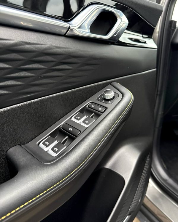 Geely Binyue I · 2-й рестайлинг - Image 9