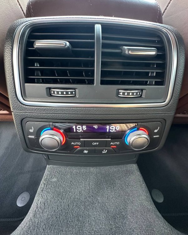 AUDI A6 - Image 11