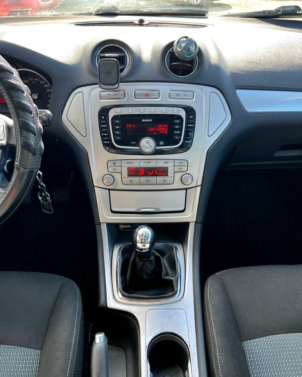 Ford Mondeo IV - Image 13