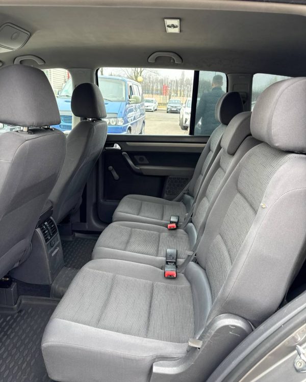 VOLKSWAGEN TOURAN - Image 11