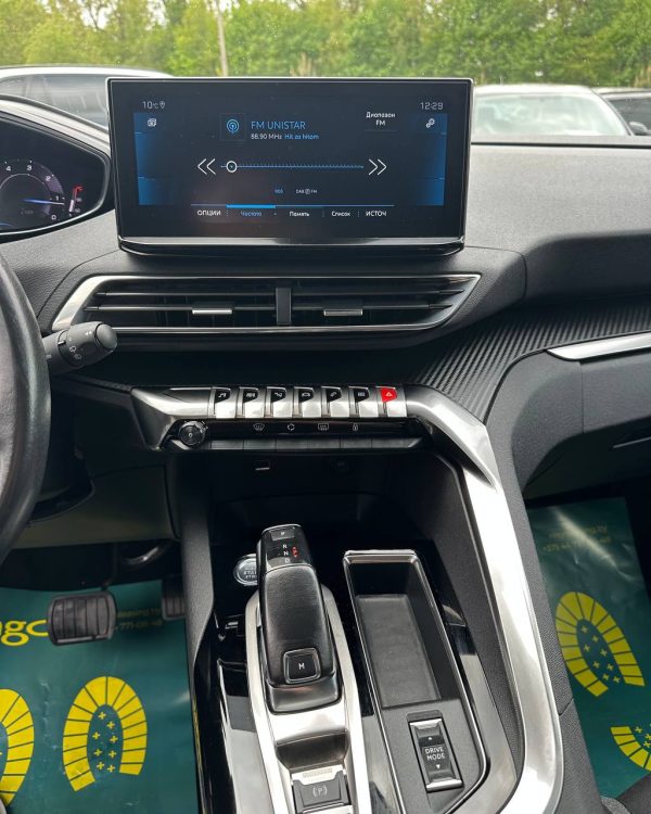 Peugeot 3008 - Image 10